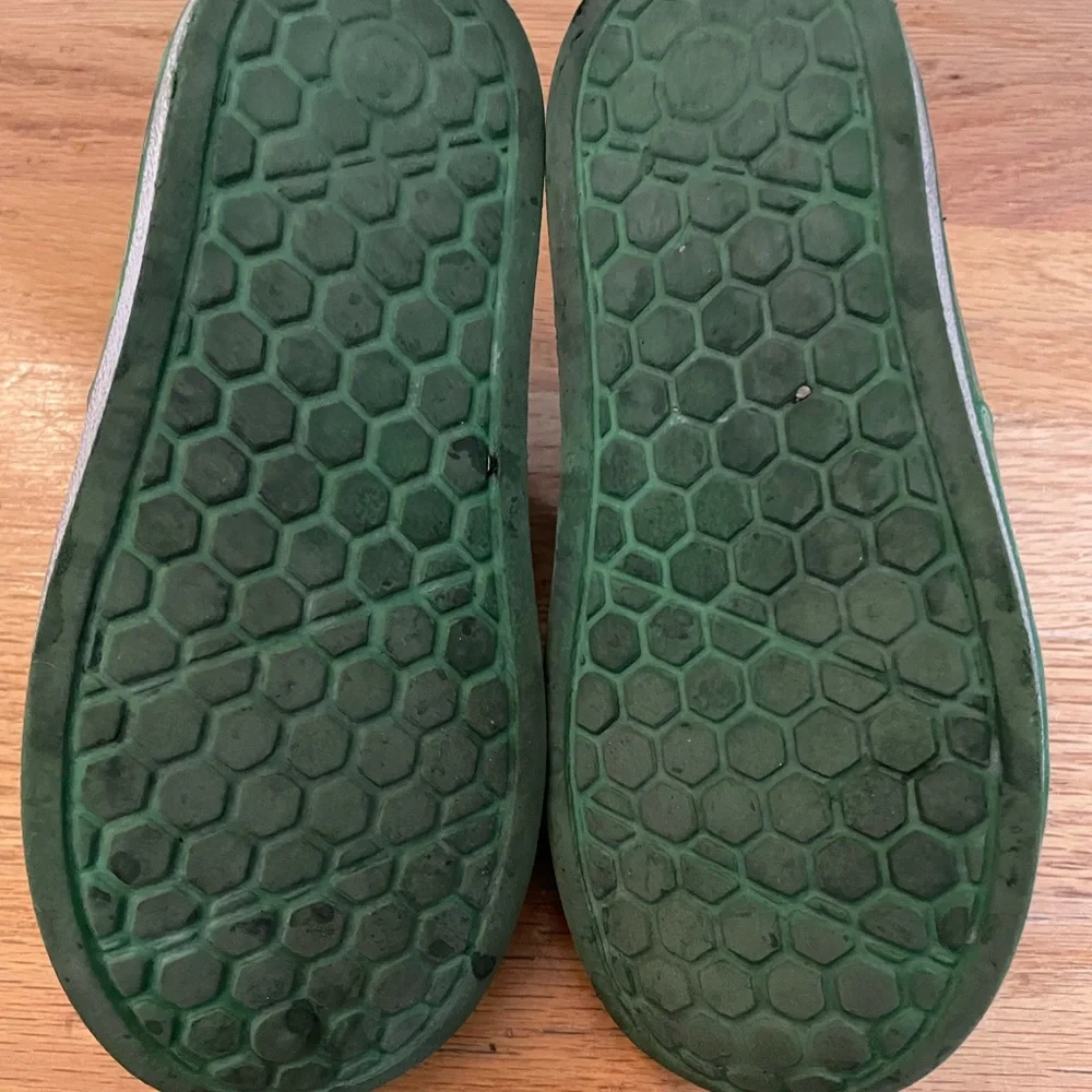 PC Cat & Jack Jese Slip-On Apparel Water Shoes sz 10C